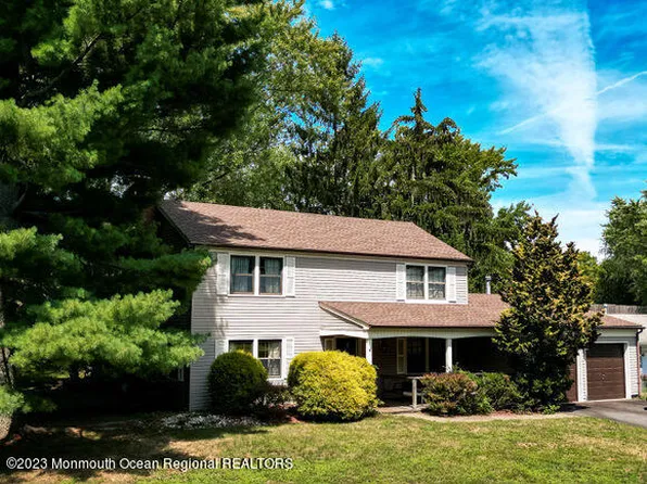 32 Clinton Drive, Manalapan, NJ 07726