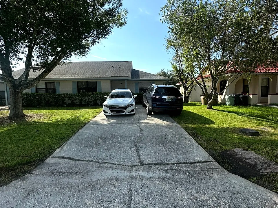 369 Cocoa Ct