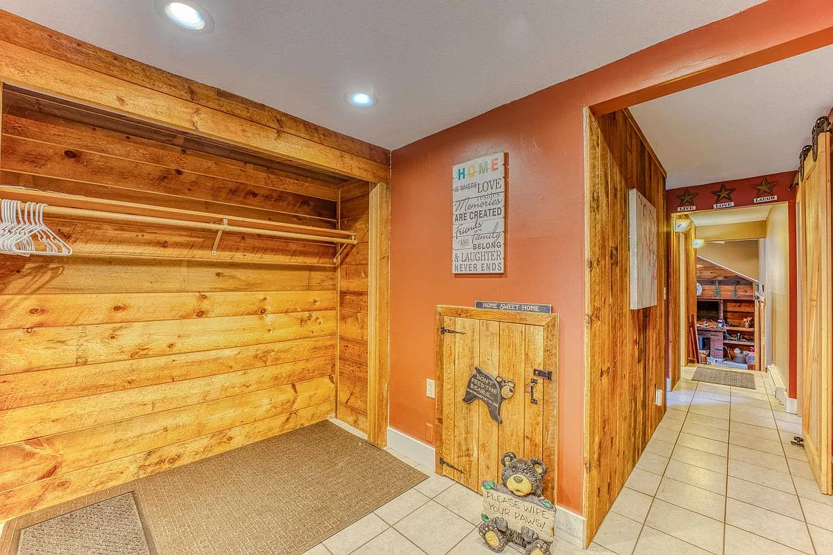 2 bed, 2.0 bath, 1323 sqft, $2,000 — Photo 4