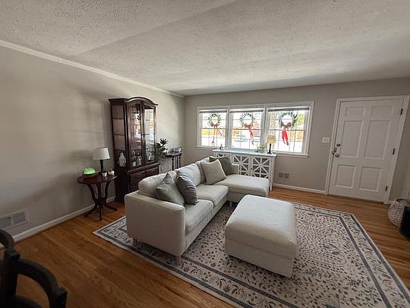 2nd image of 4307 Winter Garden Ct