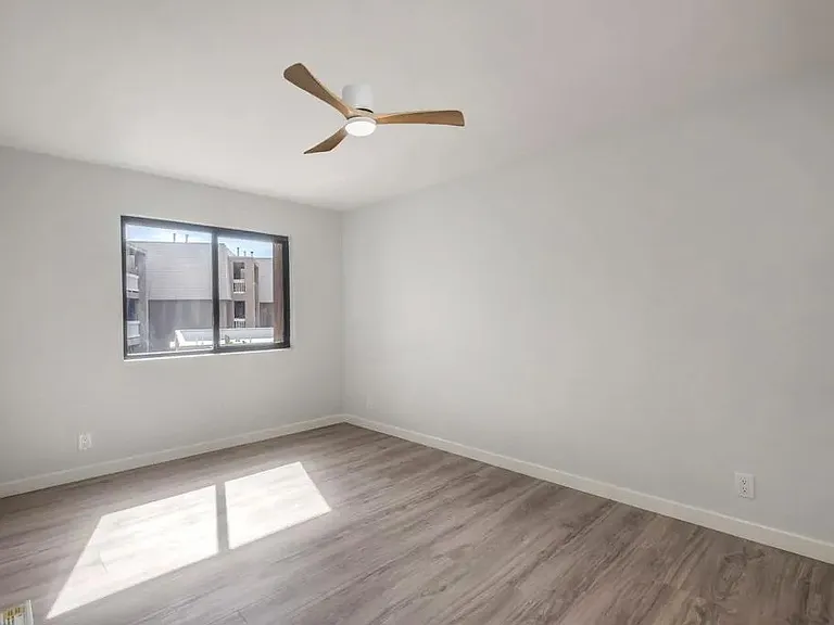 4705 Marina Dr #10-10-10 — Photo 5