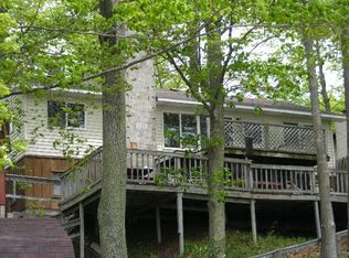 12055 Pearl St, Leroy, MI 49655
