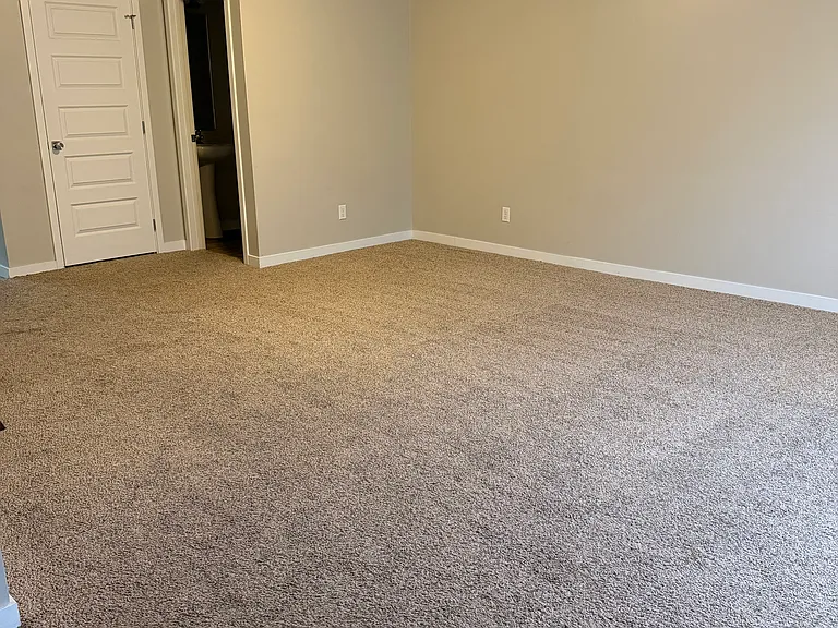 2001 Lawrence Ln #1402 — Photo 2