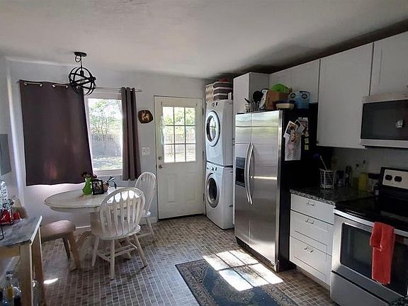 2nd image of 2321 S Pond St