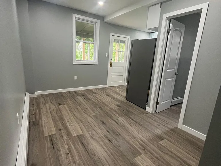 57 Waller St #1R — Photo 3