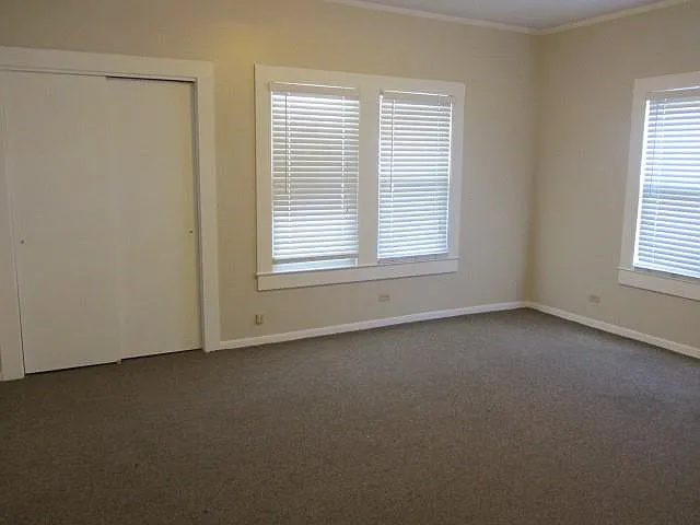 4 bed, 2.0 bath, 2009 sqft, $1,650 — Photo 3