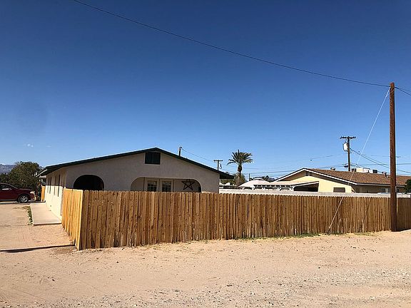 2nd image of 1621 S Quartz Ave