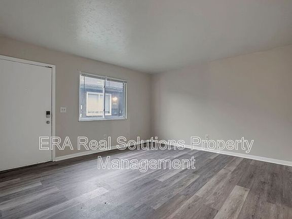 3rd image of 2460 Hiawatha St