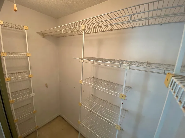1605 Shady Ridge Ct — Photo 14