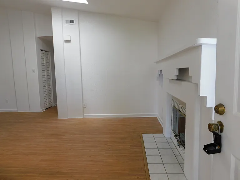 603 Spirit Ct #1 — Photo 4