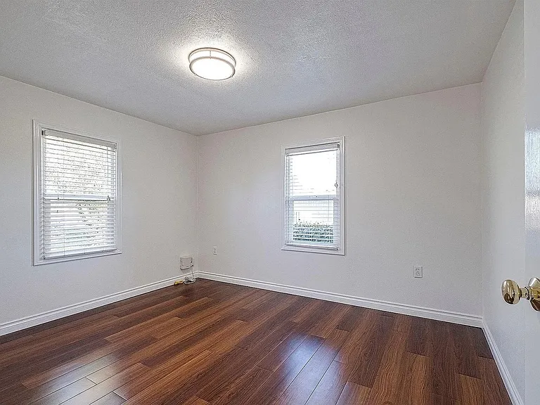 757 S 8th Ave — Photo 10