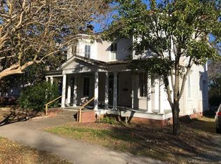 208 N Broad St, Edenton, NC 27932