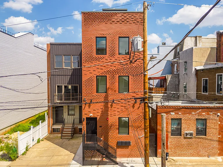 1803 N 18th St #Penthouse B — Photo 2