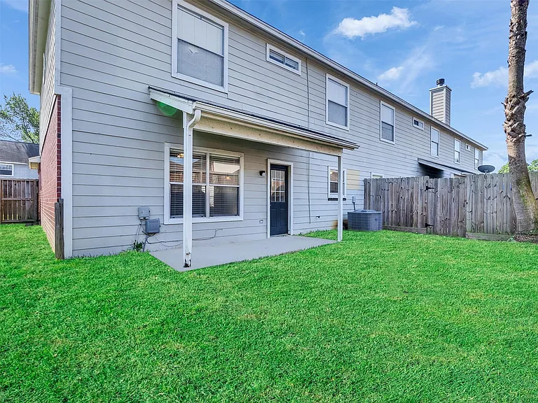 11703 Emerald Hill Dr #C — Photo 37