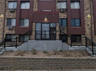 520 Ridgewood Ave APT 5, Minneapolis, MN 55403