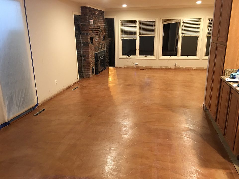 1st image of 18422 Woodland Dr