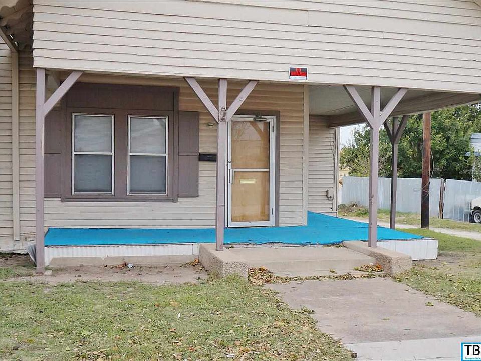 1st image of 110 W Avenue G