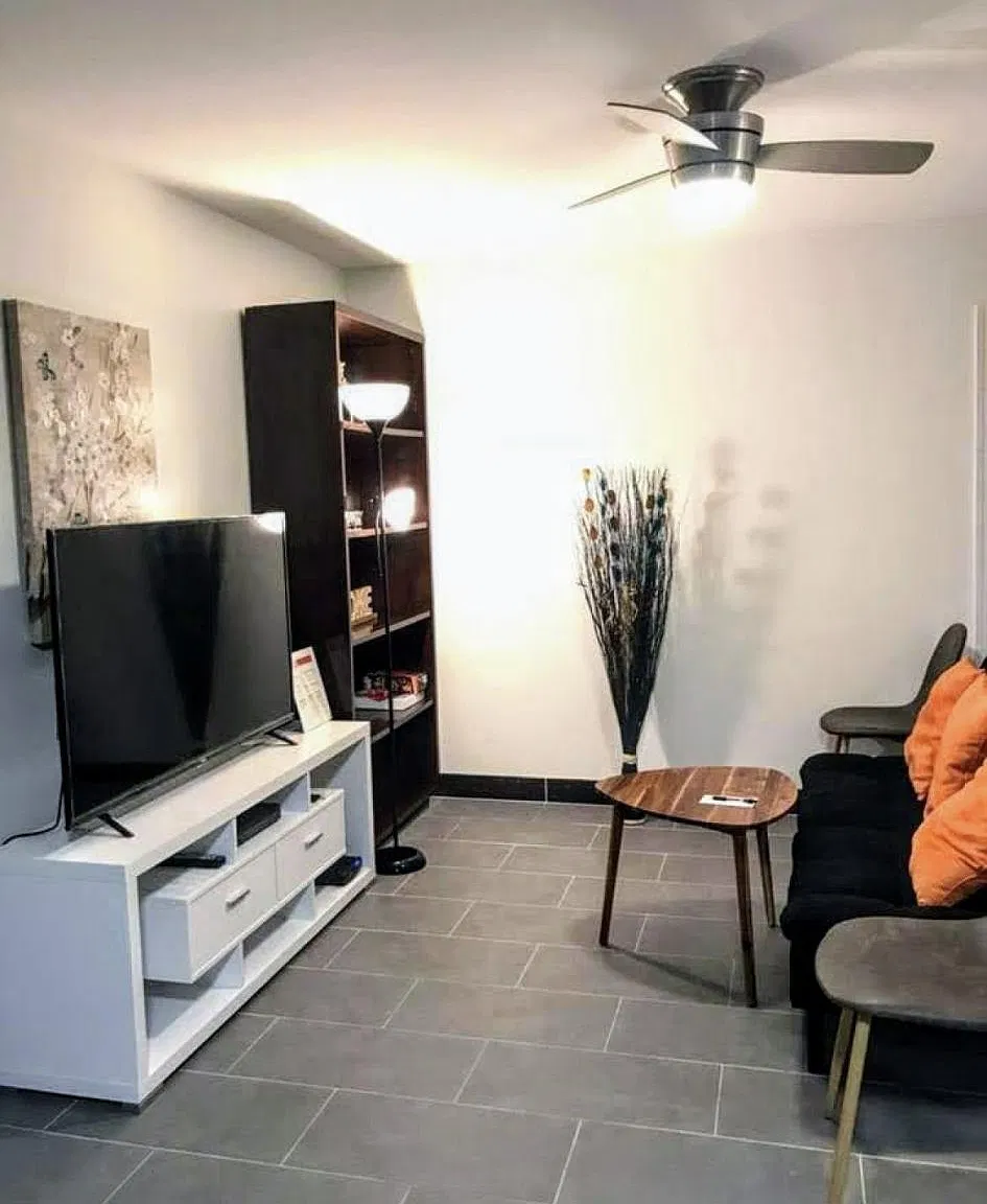 2 bed, 750 sqft, $2,500 — Photo 2