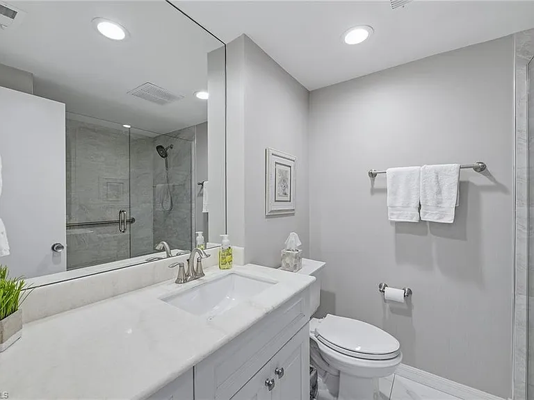 4031 Gulf Shore Blvd N #3B — Photo 17