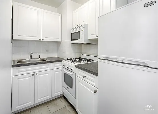 Rented by Warburg | media 22