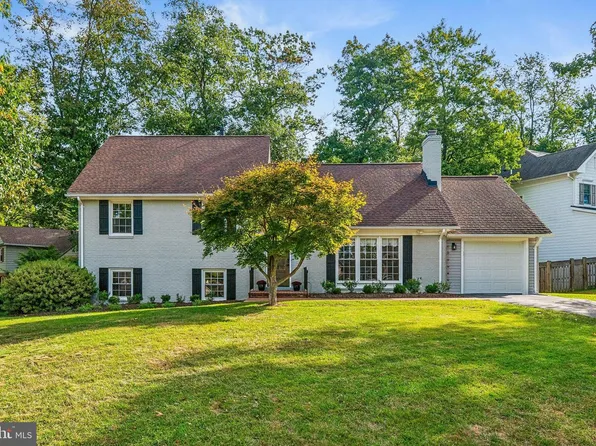515 Woodland Ct NW, Vienna, VA 22180