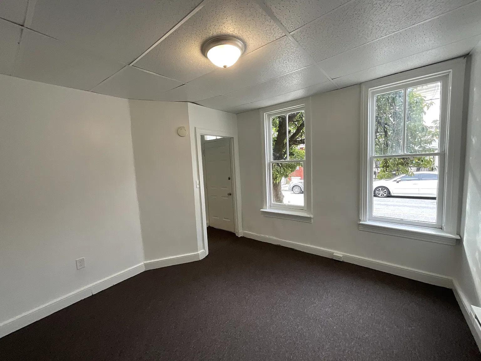 425 W Princess St, York - 1 — Photo 2
