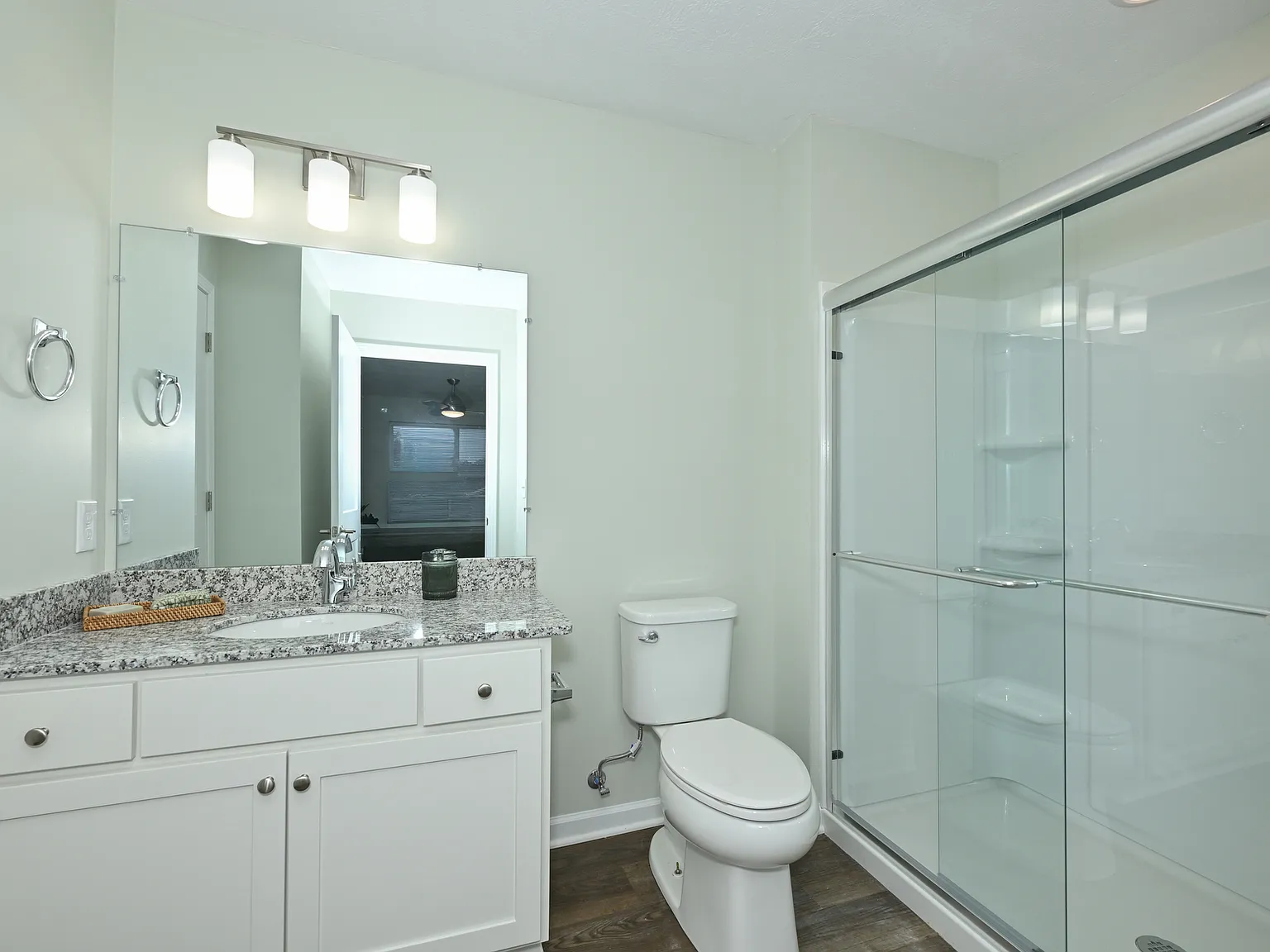 White Pond Apts-D (315-327 Limo) — Photo 4