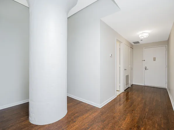 80 Bay Street Landing image 24 of 31