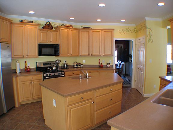 Gourmet Kitchen, Huge Island