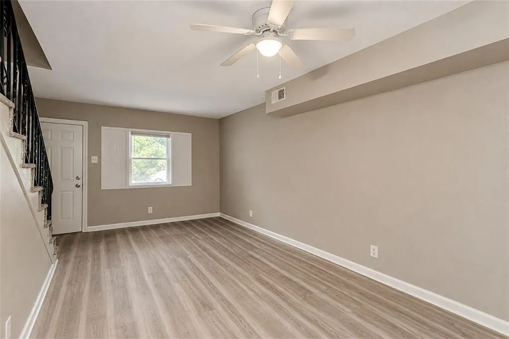 88 Angie Dr — Photo 4
