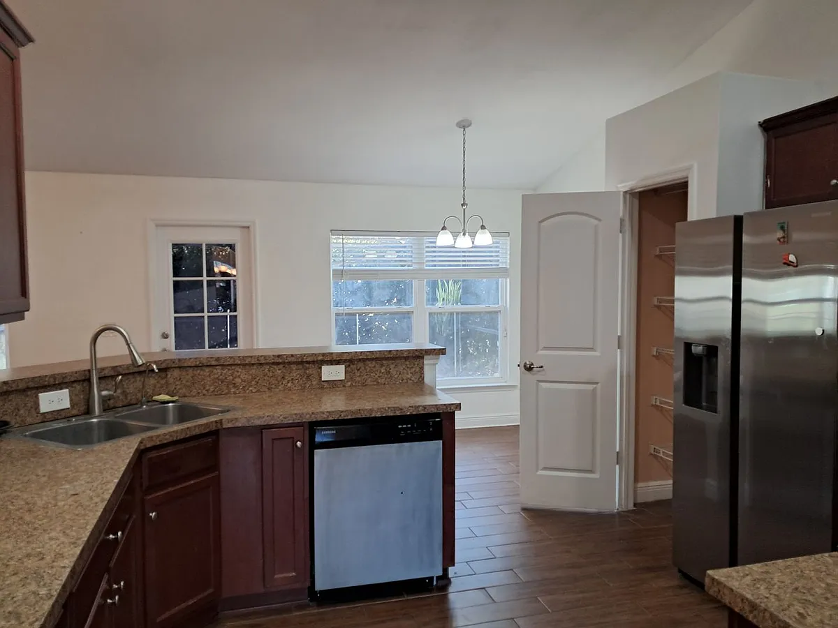 Building Photo - 4910 Bywood St