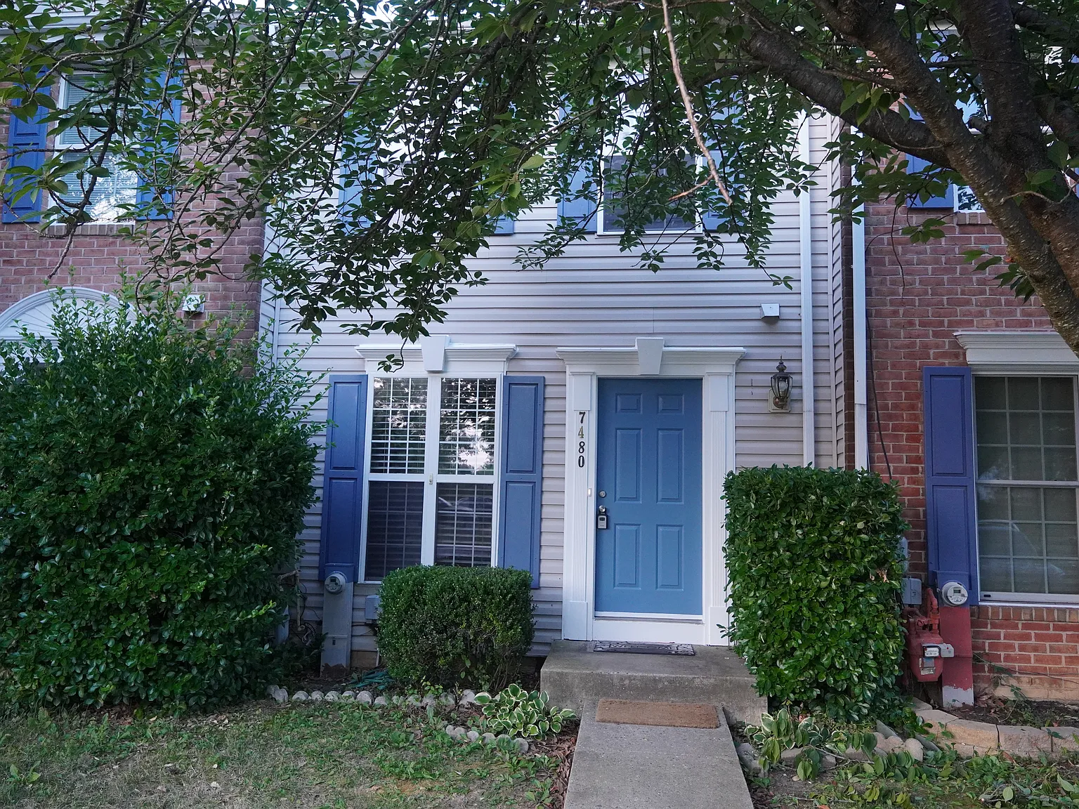 3 bed, 2.5 bath, 1088 sqft, $1,900 — Photo 2