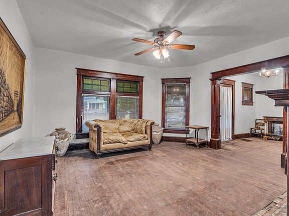 5th image of 2935 Guilford Ave