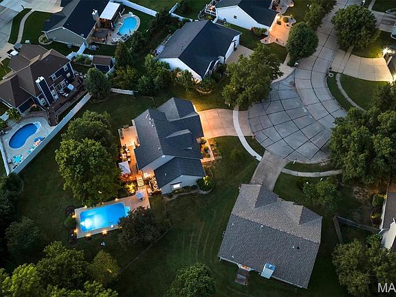 3rd image of 5280 Summer Cir