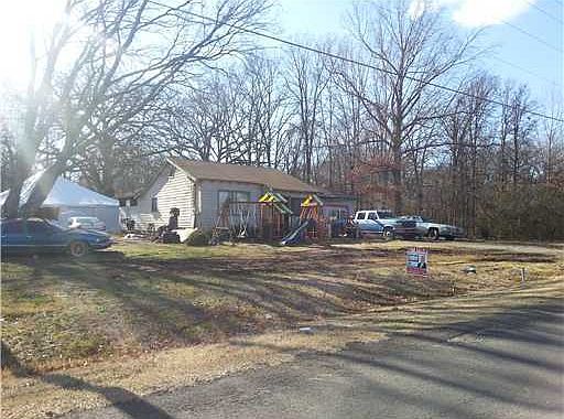 5th image of 4649 N Lakeshore Dr