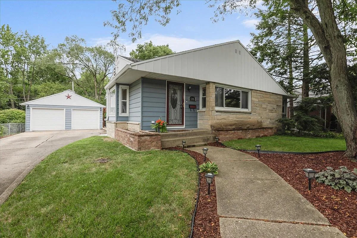 1208 W Springfield Ave photo 1