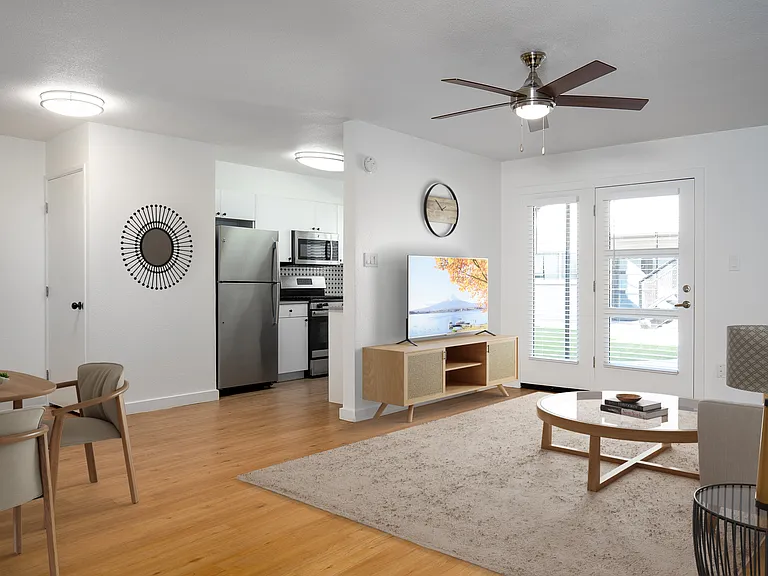 Skylar Apartments — Photo 9