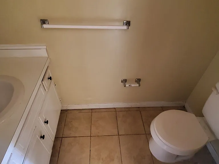 1511 Glenside Dr — Photo 6