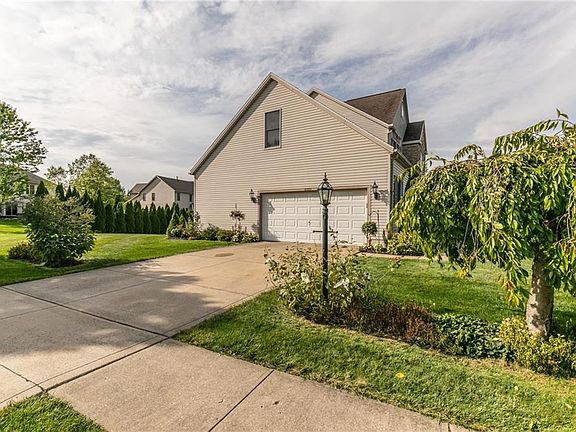 3rd image of 21777 Country Way