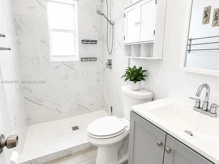 59 E 10th St #1 — Photo 7