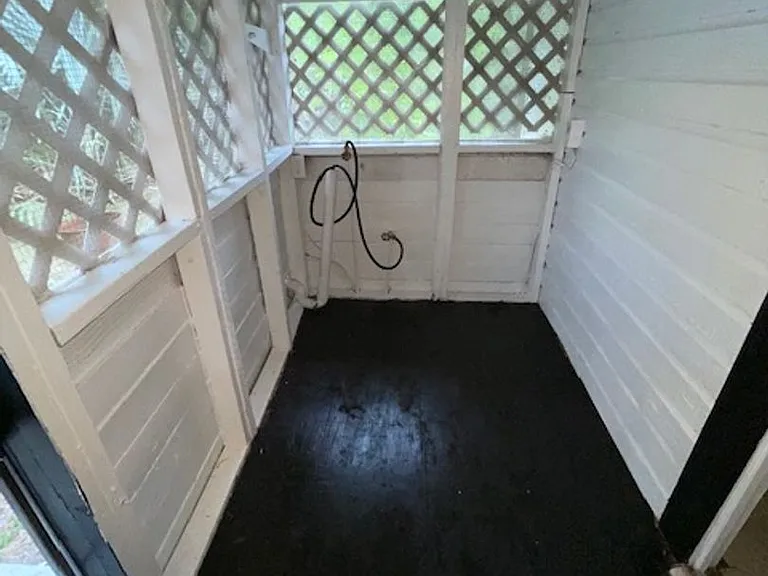 1703 McCarthy Ave — Photo 45