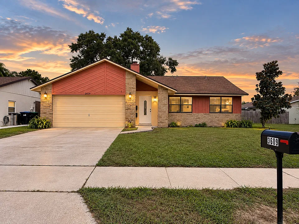 3609 Falling Leaf Ln