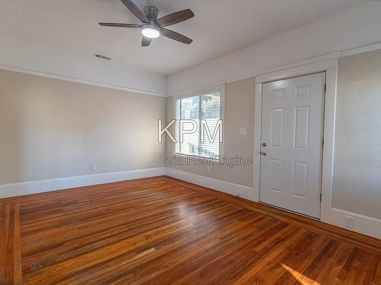 34 W Poplar St — Photo 4