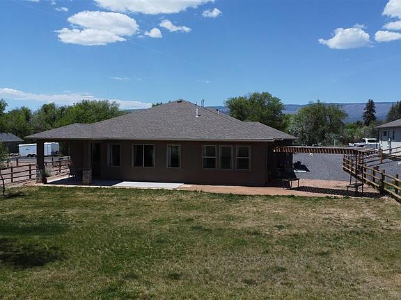 5th image of 545 SE Stonebridge Drive