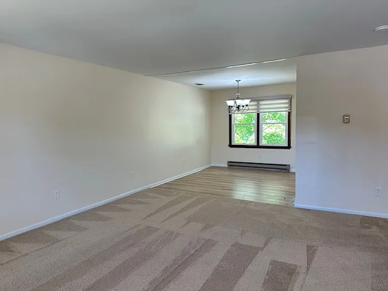 307 Evergreen St — Photo 8