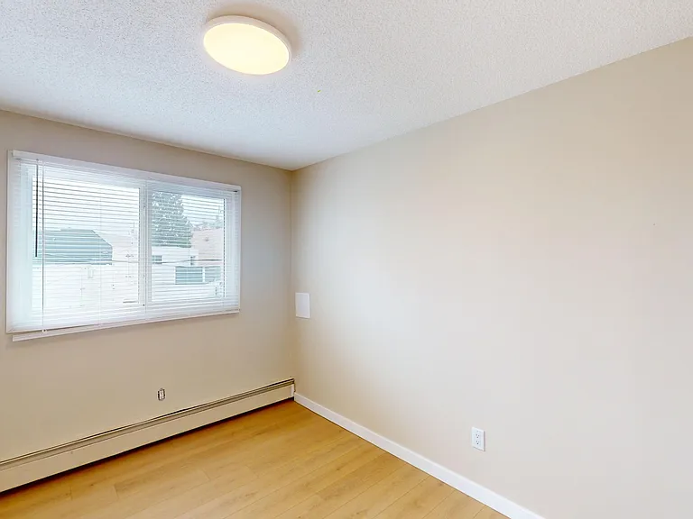 102 Huntington Park Bay NW — Photo 13