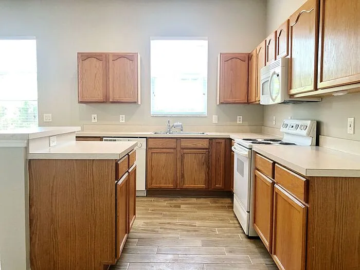 590 Horseman Dr — Photo 7
