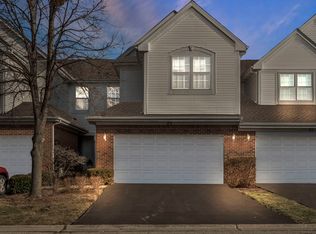 23 Bay Dr, Itasca, IL 60143