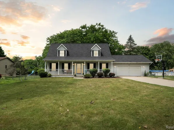 2317 N Vassar Rd, Burton, MI 48509