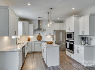 1210 Therns Ferry Dr, Fort Mill, SC 29708